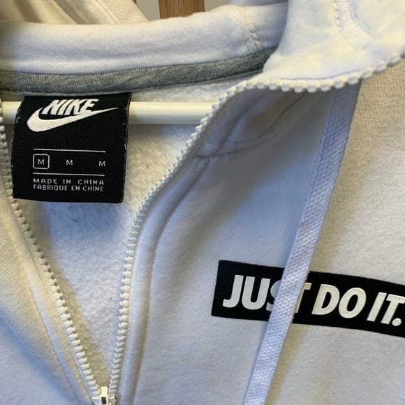 White Nike jacket - Picture 3 of 3